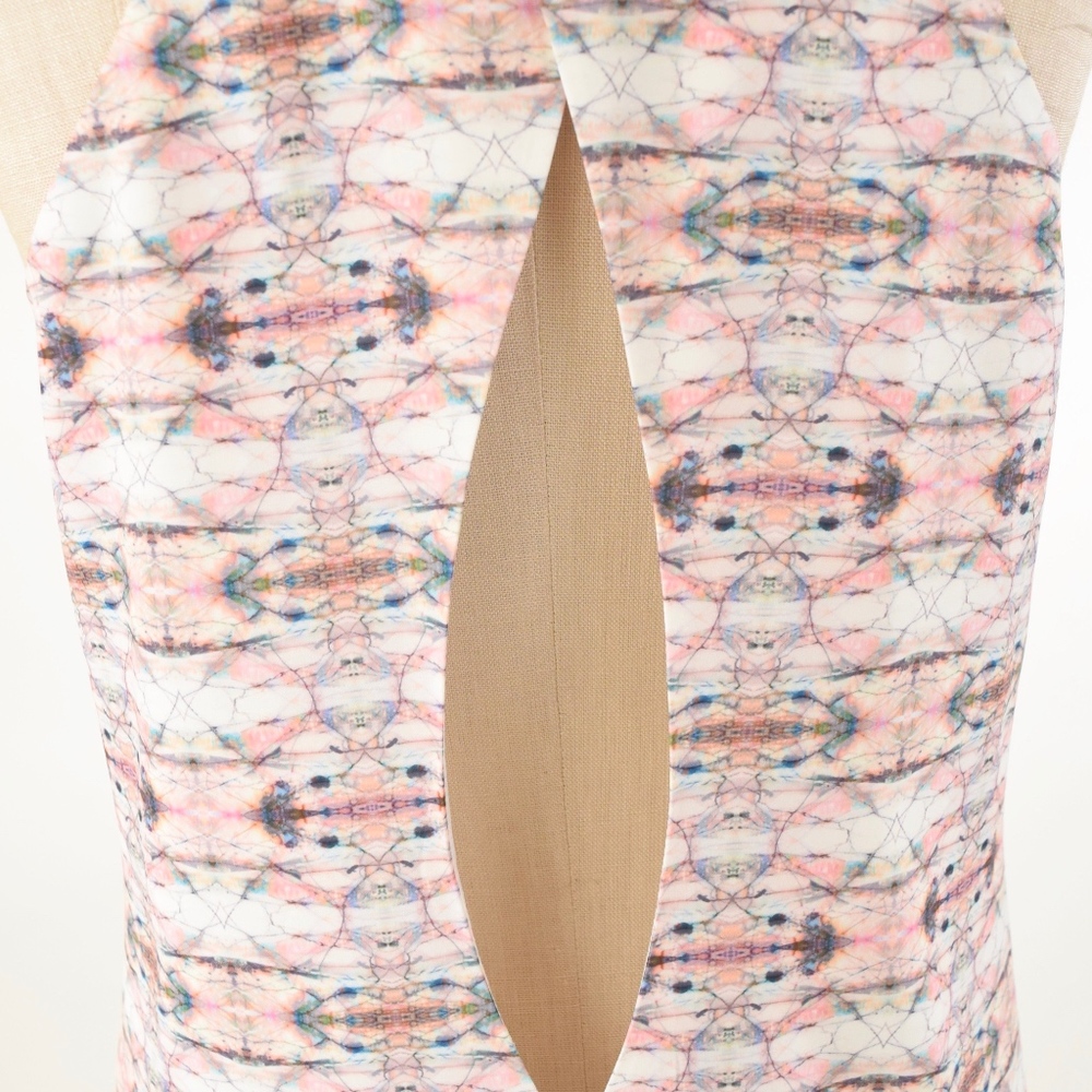 Whitney Eve Kaleidoscope Print Shift Dress - Picture 6 of 7